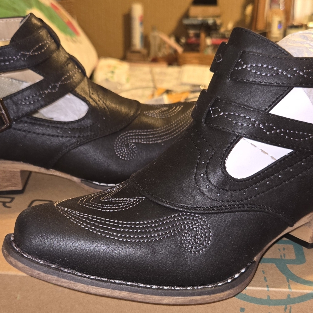 Roper Shoes